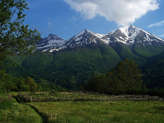 Le montagne viste da un  paesino vicino al mio sempre in kosovo